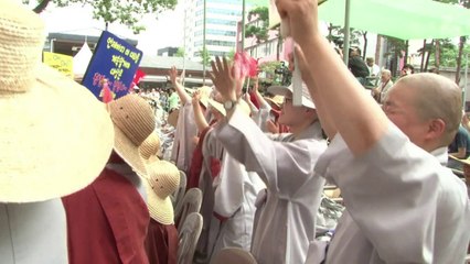 Corée du Sud: des nonnes et moines bouddhistes rappent leur dévotion