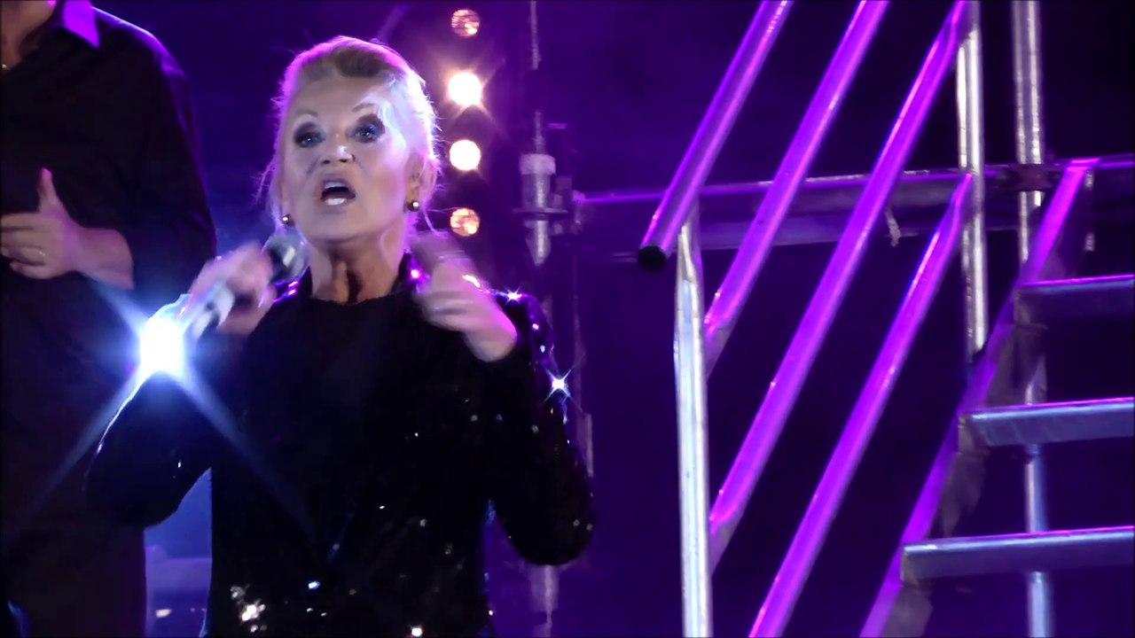 Sheila | Vous Les Copains (inédit Tarascon 29 06 2014)