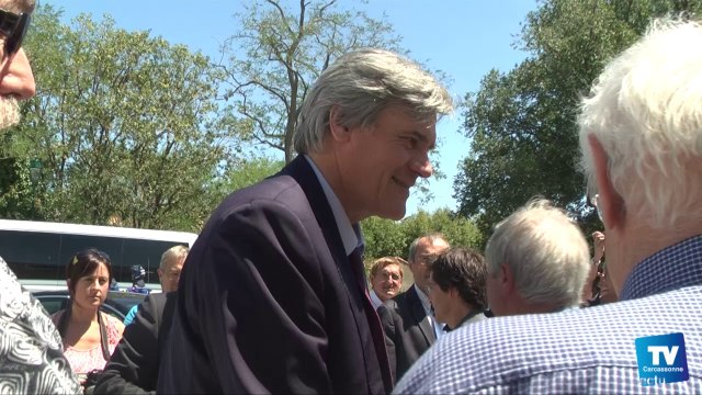 Le Ministre de l'Agriculture dans l'Aude ce jeudi. Stéphane Le Foll a promis de nombreuses aides aux viticulteurs sinistrés par la grêle au début du mois de juillet.