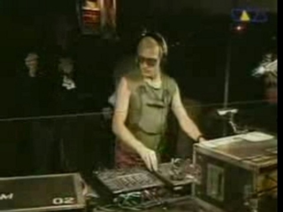 Sven Vath @ Love Parade 2000 part 3