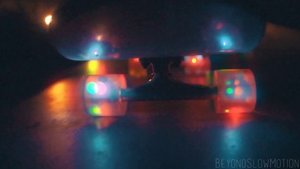 Awesome new LED Skateboard... Riding with style!