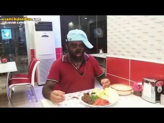 Çiğ Köfte İle Tanışan Adıyamanlı Zenci