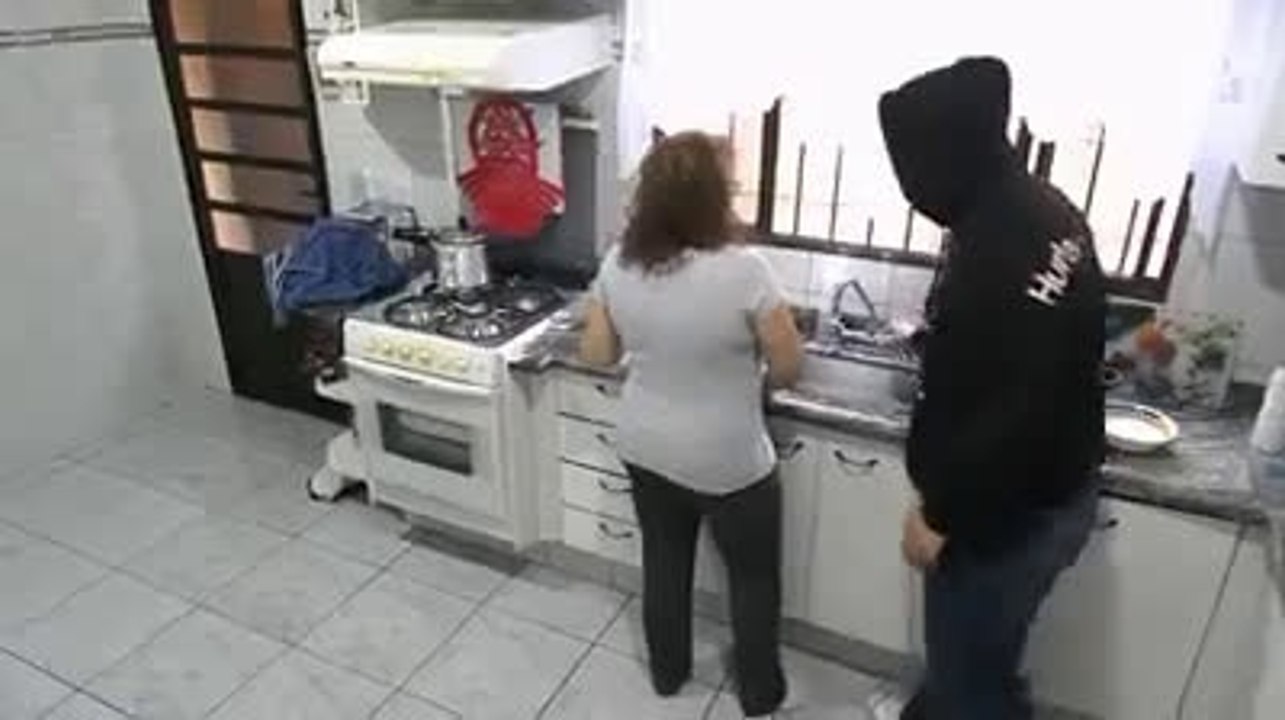 wife.Seeing the girl attack