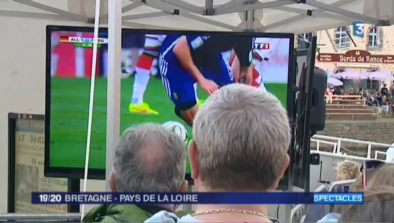 13 & 14 juillet 2014 Reportage France 3 Bretagne à Dinan Soirée Brésil Foot Zumba