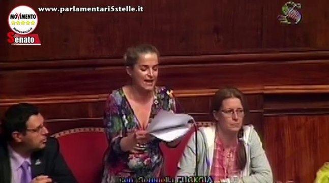 Riforme, Fucksia (M5S): Un popolo che tace e qualcun altro che decide per lui. Volete solo questo. - MoVimento 5 Stelle