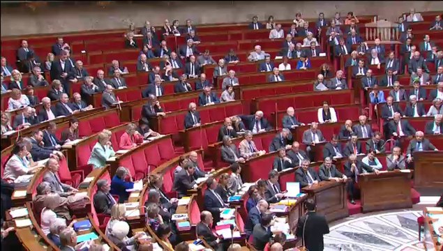 [ARCHIVE] Rythmes scolaires : réponse de Benoît Hamon au député Dino Cinieri lors des questions au Gouvernement à l'Assemblée nationale, le 1er juillet 2014