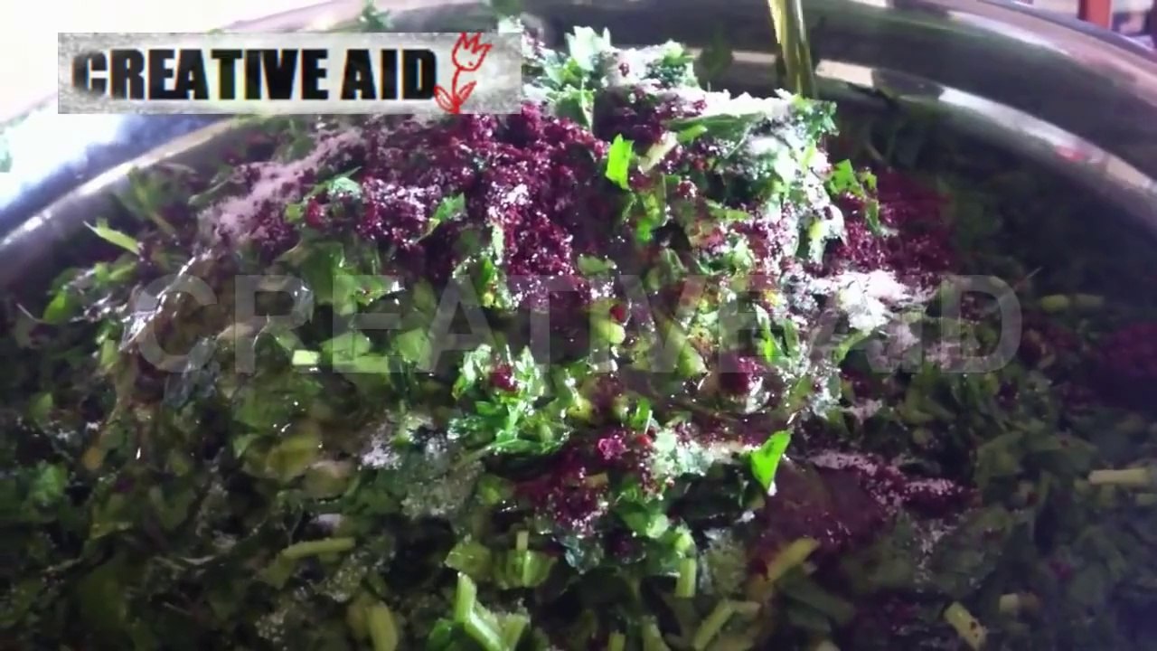 طريقة عمل سلطة الربيع المشكلة بالسماق How to Make Sumac Salad