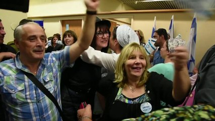 French Jewish immigrants arrive in Israel amid Gaza crisis