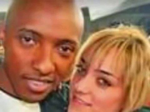 Dernière Chance - Léa Castel feat. Soprano (Lyrics / Paroles)