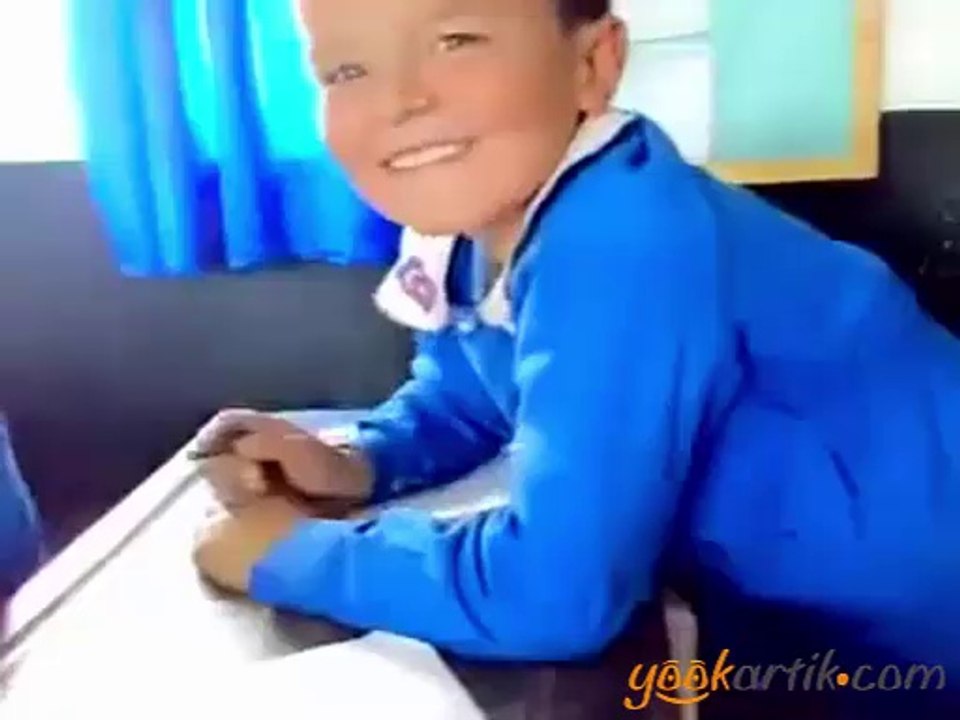 Derste uyuyan çocuk :)