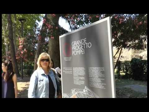 Pompei (NA) - Franceschini, Del Rio e il commissario europeo Hahn agli scavi -1- (17.07.14)