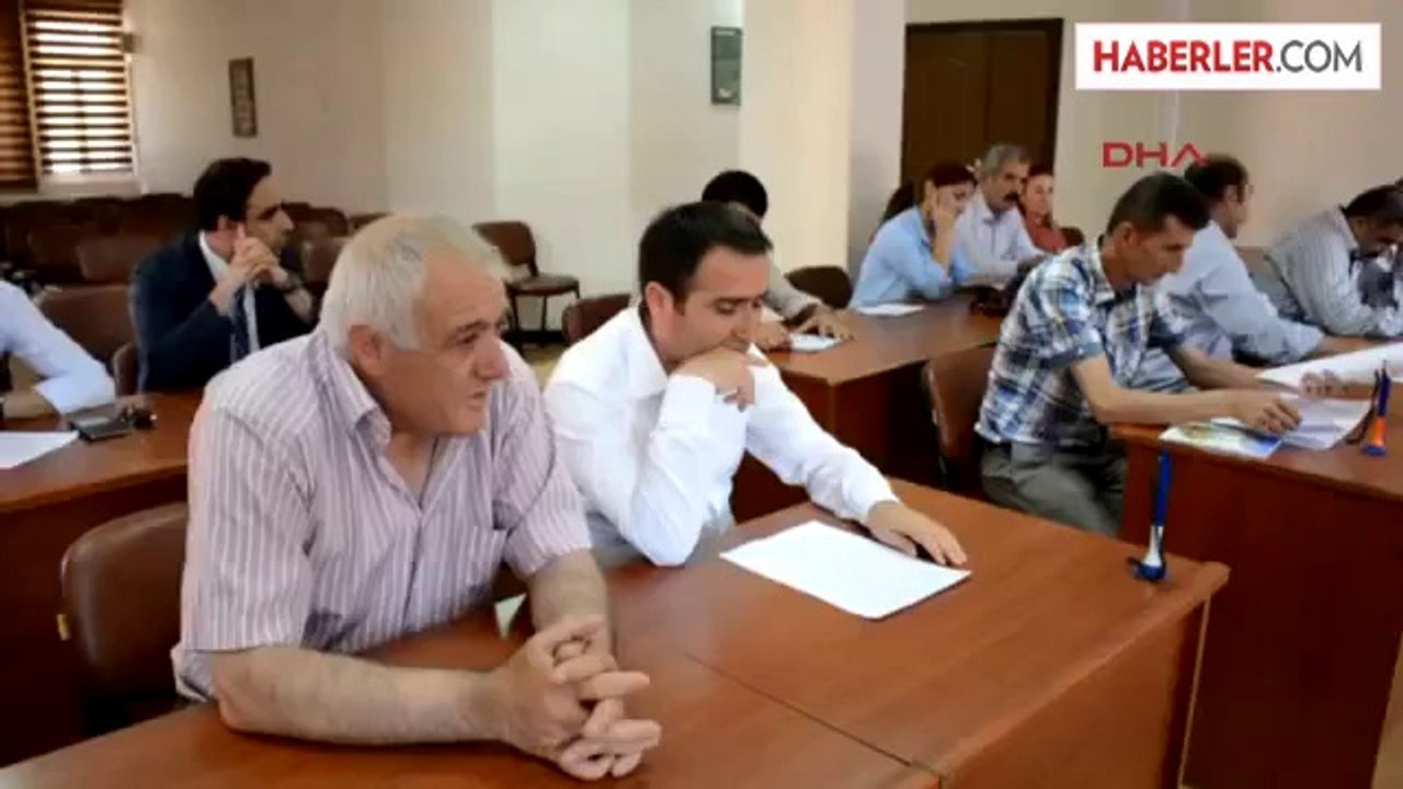 Hakkari Belediye Meclisi Temmuz Ayı Meclis Toplantısında, 'Eş Başkanlar Çalışma Yönetmeliği' Oy...