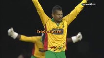 Sunil Narine bowls T20's first maiden Super Over