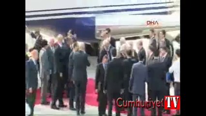 Filistin Devlet Başkanı Mahmud Abbas'ı Gül karşıladı