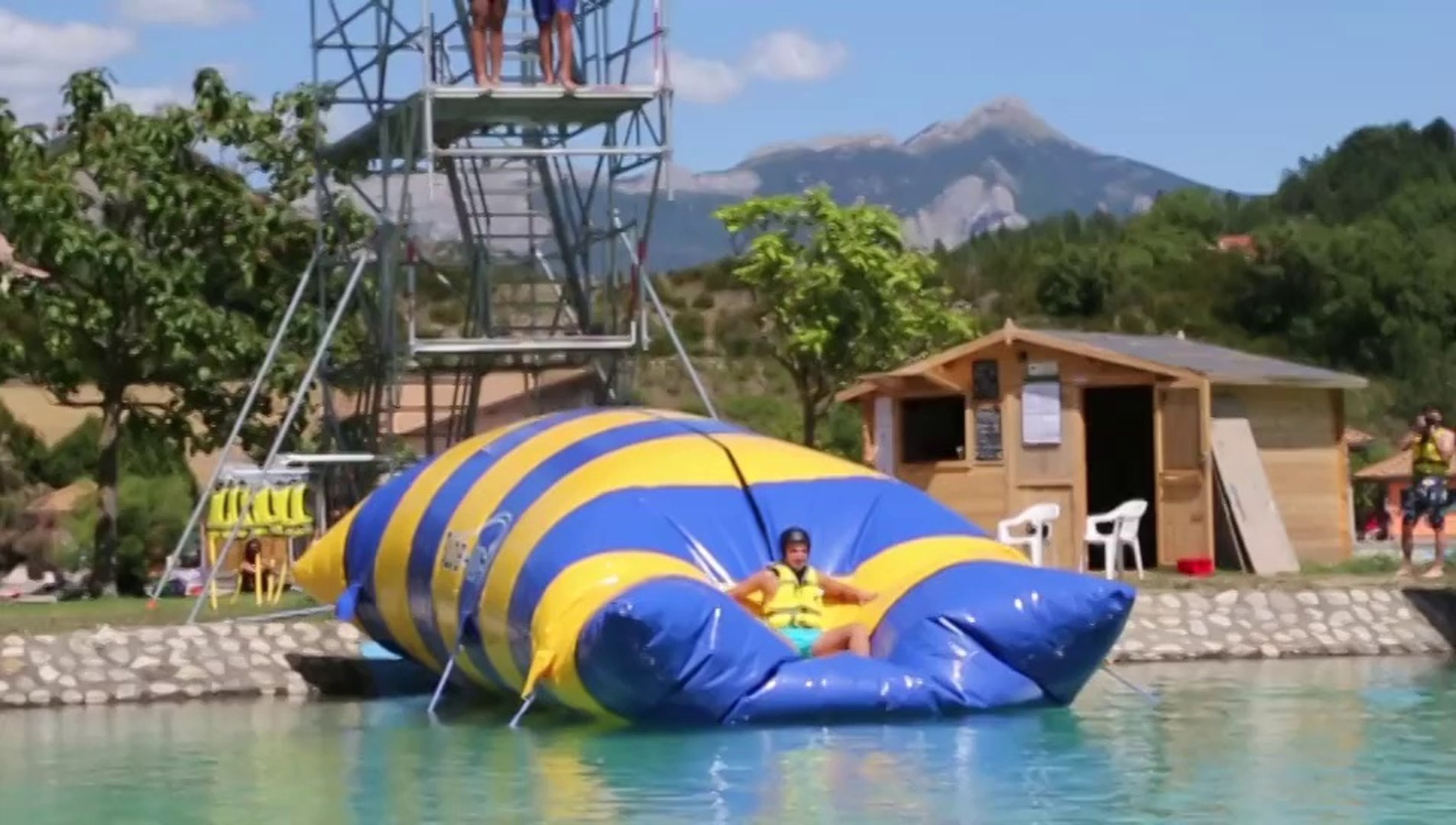 Le blob-jump au plan d'eau de la Germanette - Vidéo Dailymotion
