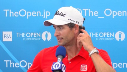 Scott scrambles into contention