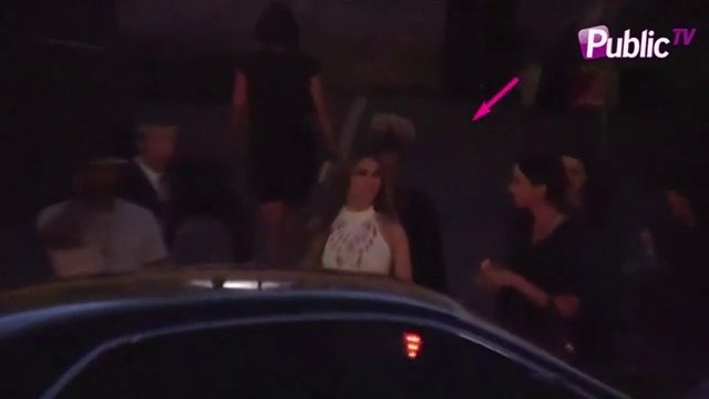 Exclu Vidéo : Jennifer Lopez checke la police aux iHeartRadio Music Awards : In ou out ?