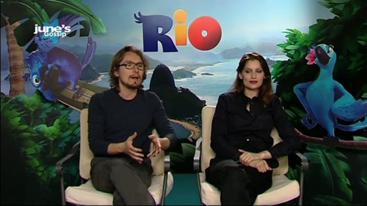 Laetitia Casta nous explique en quelques mots son tournage avec Rihanna : " Inattendu, amusant, drôle et pas du tout mon univers ! "