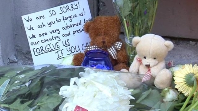 Muscovites leave apologetic messages outside Dutch embassy
