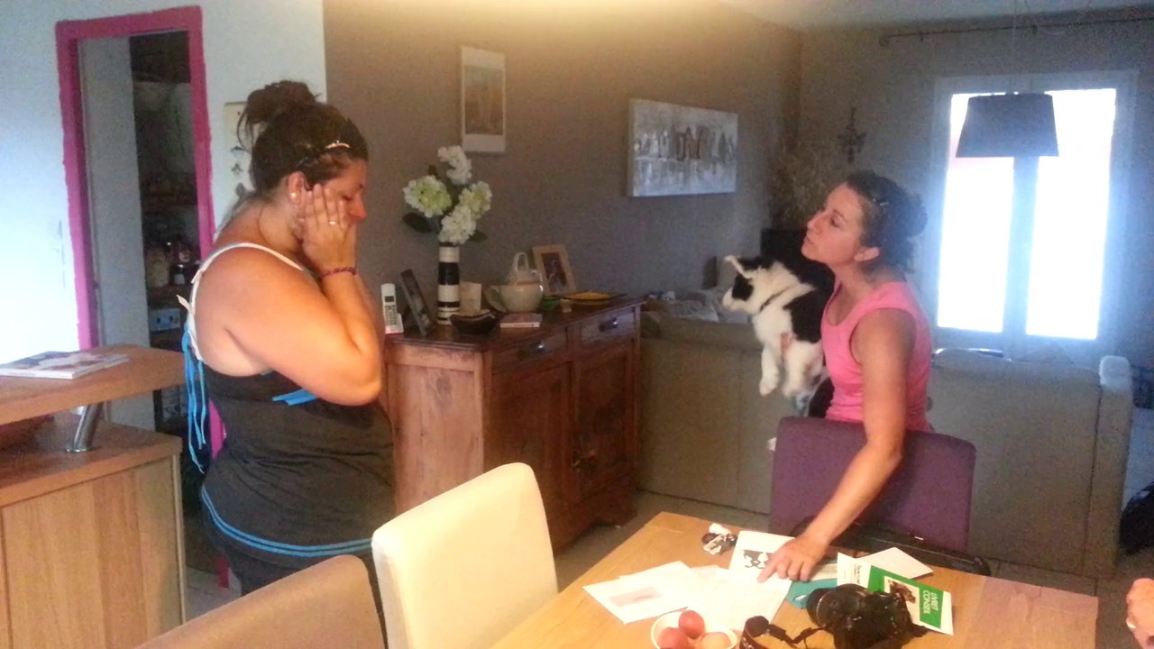 Marjo découvre son nouveau pote, le petit Beloukha !