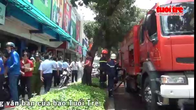 Cháy nhà kho siêu thị ở trung tâm TP
