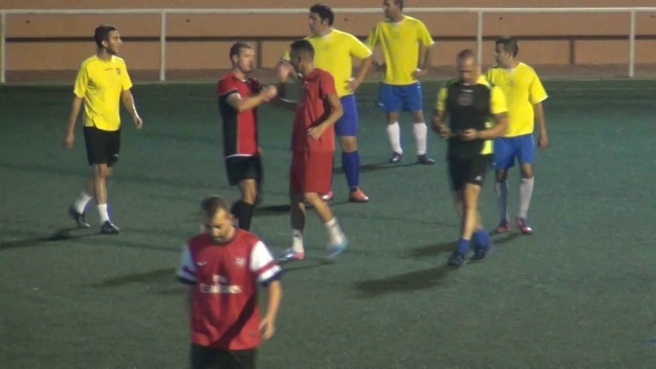 PV CHAMPIONS: Pollos Amparo 2-3 El Bajo