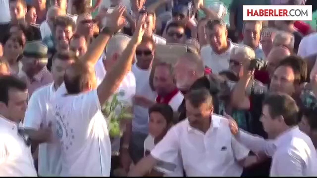 İş adamı Altınbaş Mersin'nden KKTC'ye yüzmeye başladı -