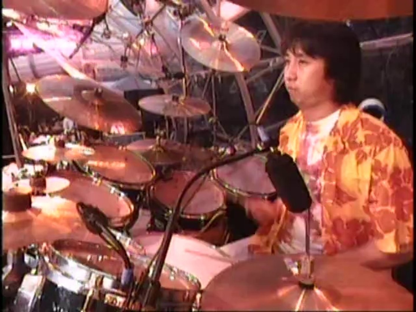 TUBE◇ 「純情」 1998 - 動画 Dailymotion