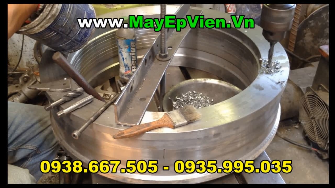 Gia Công Khuôn Máy Ép Viên Mùn Cưa