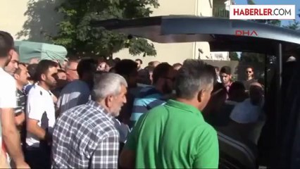 Fransa'da Yangında Ölen Türk Aile İçin Cenaze Töreni Düzenlendi