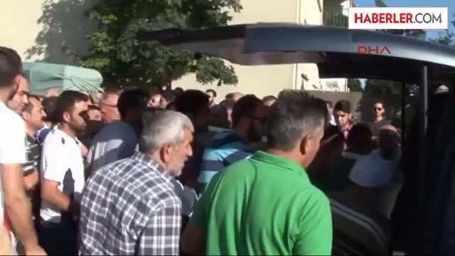 Fransa'da Yangında Ölen Türk Aile İçin Cenaze Töreni Düzenlendi