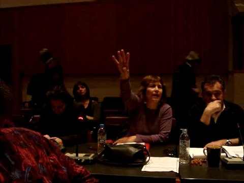 ΔΗΜΟΤΙΚΟ ΣΥΜΒΟΥΛΙΟ ΑΙΓΑΛΕΩ ΜΕ ΘΟΡΥΒΟ - MOV07781