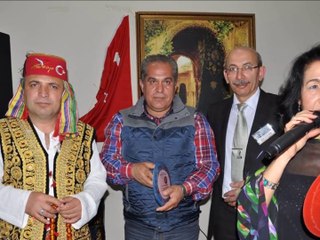 ÖMER KOÇ KIRK BEŞ YILDIR AYAKTAYIM GEÇMEDİM