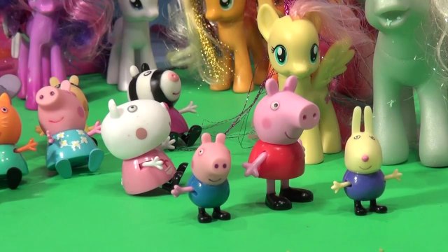 Peppa Pig and Family on Tour in Ponyville with My Little Ponies Fluttershy Minty and the Teapot Pala