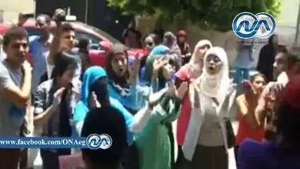 شاهد || طلاب ثانوية عامة يطالبون بإقالة وزير التربية و التعليم