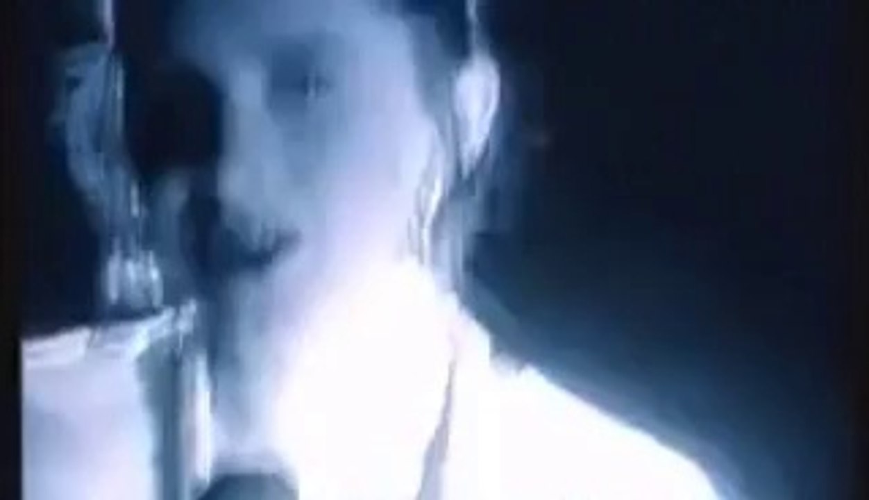 mehdi kratou.................Beats International - Dub Be Good To Me