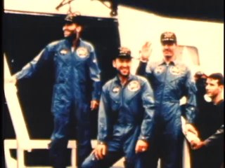 WINGS OF EAGLES, WINGS OF GOLD
