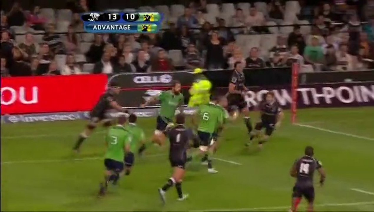 L'essai du pilier des Highlanders Kane Hames contre les Sharks