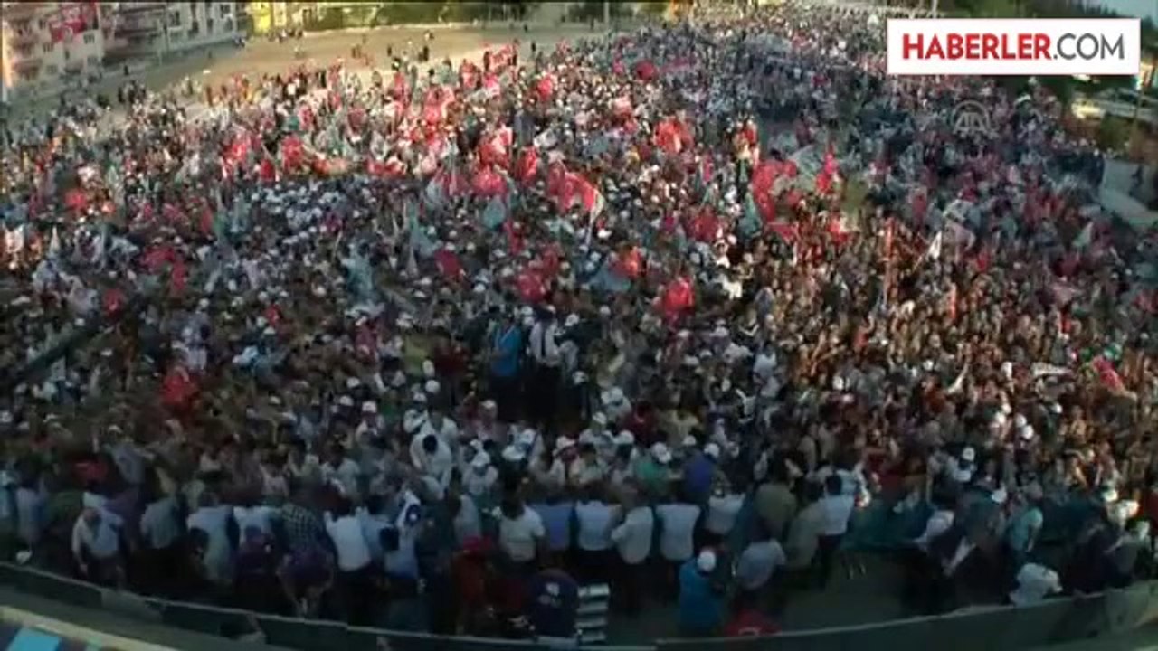 Erdoğan: "İsrail terörünü eleştirmeye Filistin davasını savunmaya devam edeceğiz" -