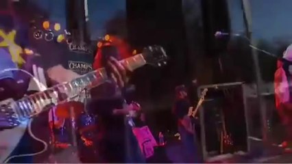 Kevin Costner & Modern West - 90 Miles An Hour HD
