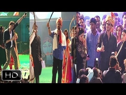 Shahrukh Khan-Sidharth Malhotra At Dahi Handi Celebration At Worli