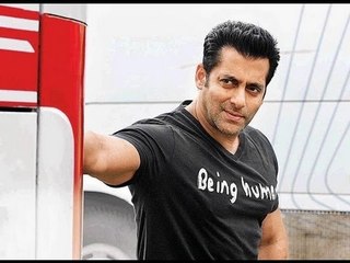Salman Khan imitates SRK, Saif at 8th Renault Star Guild Awards 2013