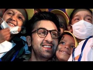 Ranbir-Varun Celebrate Christmas With Cancer Affected Kids