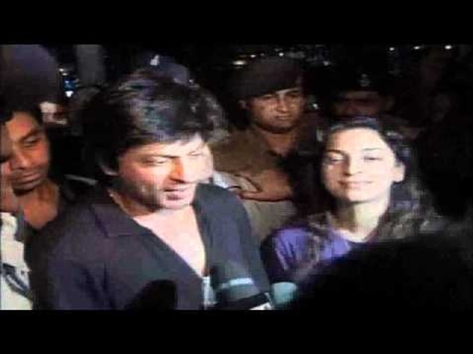 Shahrukh Khan - Juhi Chawla Return To Mumbai