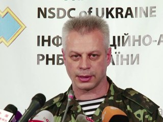 Crash en Ukraine: les séparatistes enlèvent les corps, Washington accuse Moscou