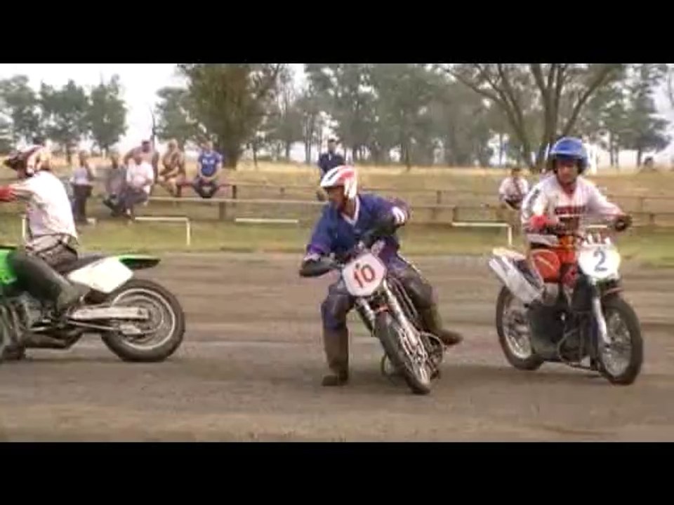 19 июля 2014 года с.Октябрьское 18 часов "Спутник" - "Кировец" 1 период