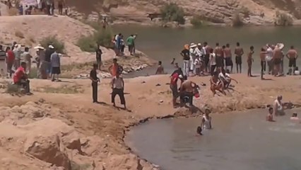 إحدى بحيرات قفصة التي ظهرت فجأة بطريق السّطح أم العرايس