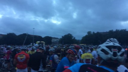 Sas de départ etape du tour 2014 Pau hautacam