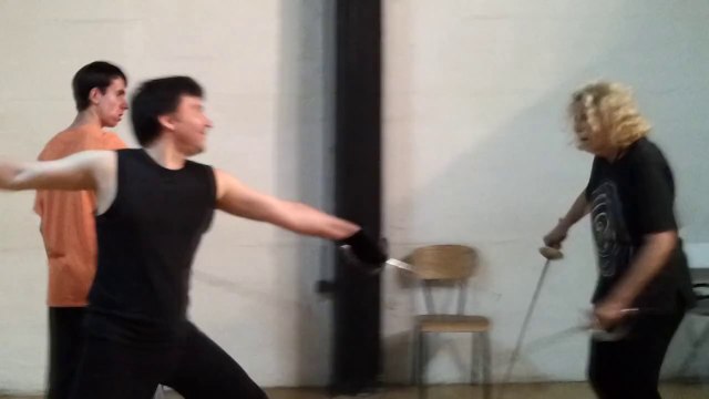 Cours d'escrime artistique à Montreuil. Frédéric Trin