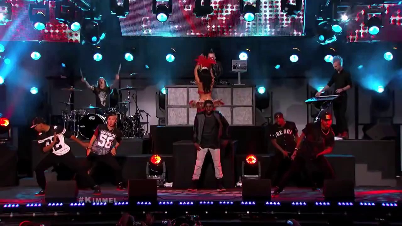 Jason Derulo Performs 'Talk Dirty'